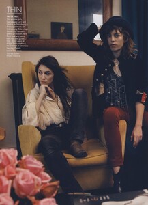 Leibovitz_US_Vogue_April_2009_05.thumb.jpg.f8bce74e74e4b13bb75009fe6dcbb582.jpg