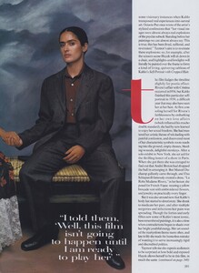Leibovitz_US_Vogue_December_2001_10.thumb.jpg.88766f1568bf92a5d8f7df0c1393bed7.jpg