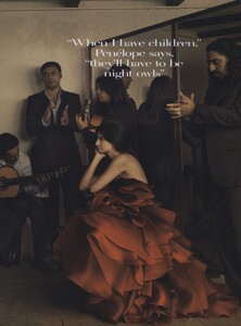 Leibovitz_US_Vogue_December_2007_06.thumb.jpg.917422eee0002988833826a70c4469e1.jpg