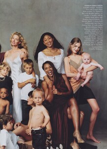 Leibovitz_US_Vogue_July_2002_03.thumb.jpg.4aa782fcbaa89c84f7e6cfdf7e89b2f3.jpg