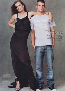 Leibovitz_US_Vogue_July_2002_12.thumb.jpg.ec1b0ce37a79c3211c5085a699b37a56.jpg