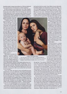 Leibovitz_US_Vogue_July_2002_13.thumb.jpg.8f607d266bf792f99c6dbe0661a0b21d.jpg