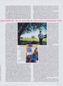 Leibovitz_US_Vogue_June_2001_08.thumb.jpg.cfe2325dc96e7a69f16c610c40cb30d2.jpg
