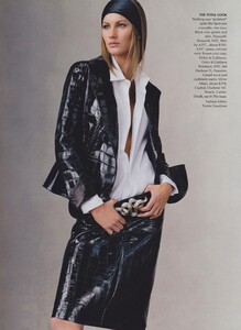 Lounge_Meisel_US_Vogue_August_2000_01.thumb.jpg.e57d282fa2628761cb1e8e2f269e2869.jpg