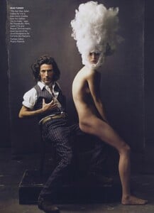 Magic_Leibovitz_US_Vogue_March_2009_02.thumb.jpg.b3026fe5ad0396b09204e0de5b5328c5.jpg
