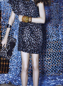 Match_Meier_US_Vogue_January_2009_03.thumb.jpg.6a283961a1159370813dbca3e5ce4615.jpg