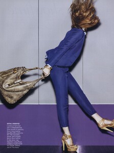 Meier_US_Vogue_February_2009_06.thumb.jpg.d179fb8b1fc506ea1d3706ecc749316b.jpg