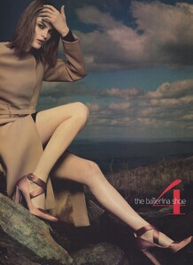Meier_US_Vogue_July_2001_05.thumb.jpg.c356c6148ad6269c33c74791fb30c8a1.jpg