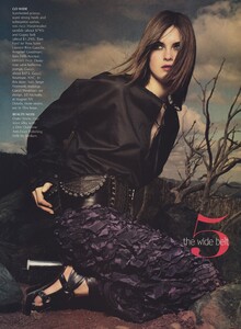 Meier_US_Vogue_July_2001_06.thumb.jpg.82de039c2a2eb3bf1ebe4217af0a9200.jpg