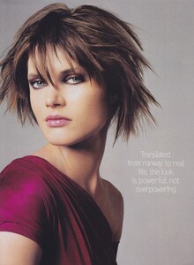 Meisel_US_Vogue_April_2001_04.thumb.jpg.0416620f6fb4bafaa2b35a511300fa7b.jpg