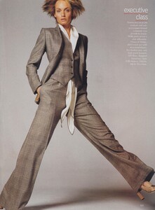 Meisel_US_Vogue_August_2001_02.thumb.jpg.ef3a27c017d5b36ceb365961129abcc3.jpg