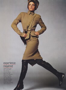 Meisel_US_Vogue_August_2001_13.thumb.jpg.4d7ce93d8f5a110095d5cae83e7182d7.jpg