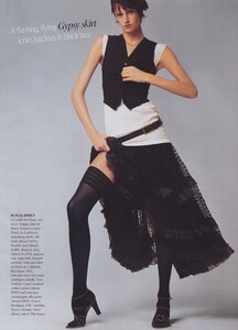 Meisel_US_Vogue_January_2002_09.thumb.jpg.7c9a0765e27e954228e25f863adf79a4.jpg