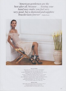 Metzner_US_Vogue_December_2001_04.thumb.jpg.17a808b14b927ed8973ad383c11f5a05.jpg
