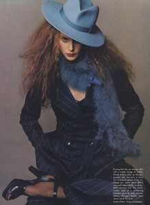 NK_US_Vogue_February_1995_02.thumb.jpg.4667a13a4bd28ccb07e0b7f1b5ef9f06.jpg