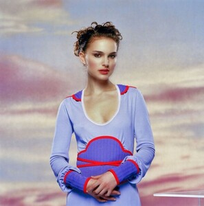 Natalie-Portman-Nude-Academy-Award-37.jpg