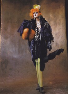 Penn_US_Vogue_July_2007_07.thumb.jpg.00871c054b3e851f880402cb77c19f99.jpg