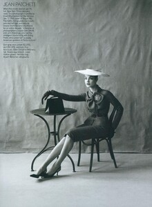 Pretender_Meisel_US_Vogue_May_2009_03.thumb.jpg.2d7482d914aaa477cd4929ece5b2916a.jpg