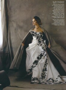 Pretender_Meisel_US_Vogue_May_2009_10.thumb.jpg.489a8cd6e6eb09066e97b82bac294cf6.jpg