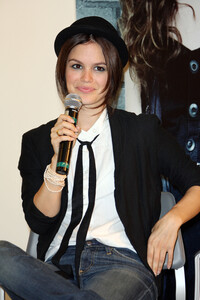 RBeventcandid096.jpg
