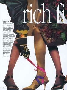 Rich_Chin_US_Vogue_August_1991_01.thumb.jpg.9bae7a84479caa05201823e2aee372d6.jpg