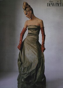 Rich_US_Vogue_April_1999_04.thumb.jpg.2e93301e0dc1f08c9ce8408108a48793.jpg