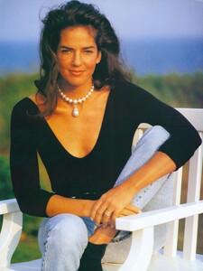 Riding_Demarchelier_US_Vogue_August_1991_04.thumb.jpg.01b69e02492b85249173bcf30cad0ff0.jpg