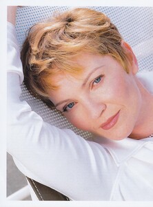 Ritts_US_Vogue_February_2001_01.thumb.jpg.77e16a6c8780dcc853cae704cb0b381d.jpg
