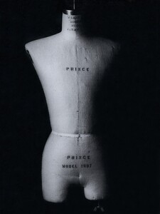 Ritts_US_Vogue_January_1992_03.thumb.jpg.59aebb11c41f1929fe5ab1469b94aa06.jpg