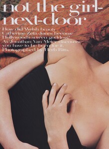 Ritts_US_Vogue_July_2001_01.thumb.jpg.5fcedfdfd33de258403c85ef4a59d8df.jpg