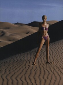 Ritts_US_Vogue_May_1999_01.thumb.jpg.0ccce061fda42f025e0d3b8006eeff5c.jpg