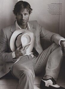 Ritts_US_Vogue_May_2002_02.thumb.jpg.c9f865c36ccf3a188c16049d5e11bc59.jpg