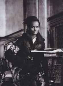 Role_Meisel_US_Vogue_May_2005_02.thumb.jpg.942452f5fdc192b65d16b537ae0b810d.jpg