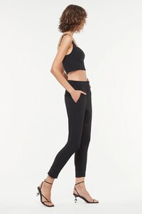 S84-B-19W30658-FLIGHTMODECROP-BLACK-19805-MC-2372_35b218f3-118a-408b-9653-df73c959378d_result.jpg