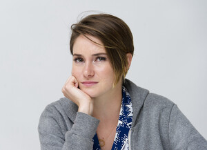 Shailene-Woodley-The-Fault-In-Our-Stars-2014-020.jpg