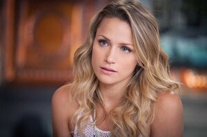 Shantel-VanSanten-22.jpg