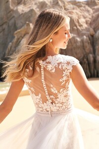Sherri-Hill-71003-ivory-49336.thumb.jpg.d29e652c1a77cd3fa5d10b833a2b436a.jpg