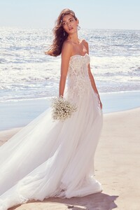 Sherri-Hill-71009-ivory-48690.thumb.jpg.a57e9f9a5626c11ce86fda3046c89ff1.jpg
