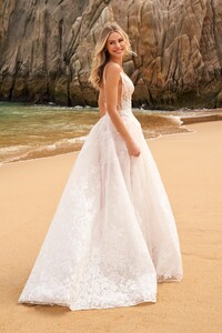 Sherri-Hill-71042-ivory-49361.thumb.jpg.30e622c0bcf0661a31f9e4369b75affc.jpg