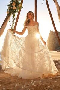 Sherri-Hill-71063-ivory-49312.thumb.jpg.1f78d032827b3388eb0b3a45b9e316d6.jpg