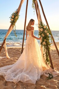 Sherri-Hill-71063-ivory-49315.thumb.jpg.47237359bbd8f7200e142783d125aab8.jpg