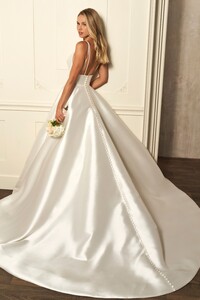 Sherri-Hill-71079-ivory-48917.thumb.jpg.f541398287c86120aa1175de223e3c6c.jpg