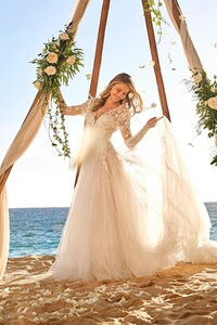 Sherri-Hill-71097-ivory-49318.thumb.jpg.ac05c472a04b31d946887d965679d9ad.jpg