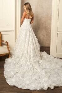Sherri-Hill-81081-ivory-48909.thumb.jpg.2f9111df85ada4d4b261988e1105ac3b.jpg