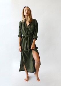 ShirtDress5.thumb.jpg.387c93f0352dd3350bd689a2aec9d787.jpg