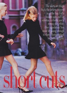 Short_Elgort_US_Vogue_August_1997_02.thumb.jpg.91bdbb026b60444b67f99cdb082742b1.jpg