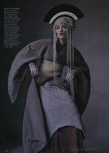 Star_Wars_Penn_US_Vogue_April_1999_03.thumb.jpg.1454d83ee5f4dee5dac630ae6b88cadf.jpg