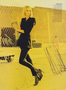 Suit_Meisel_US_Vogue_August_2000_12.thumb.jpg.e6fbc6596cde15fd6cd5b5a14a5d3fb0.jpg