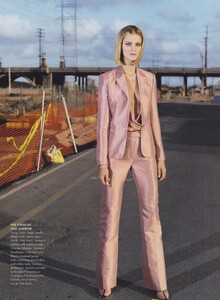 Suit_Meisel_US_Vogue_August_2000_23.thumb.jpg.b33a9b11c7badd1bc2082eb1be63ee6f.jpg