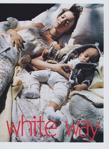 Testino_US_Vogue_July_2001_02.thumb.jpg.430b2d91dc73568608145ea81af4cd22.jpg
